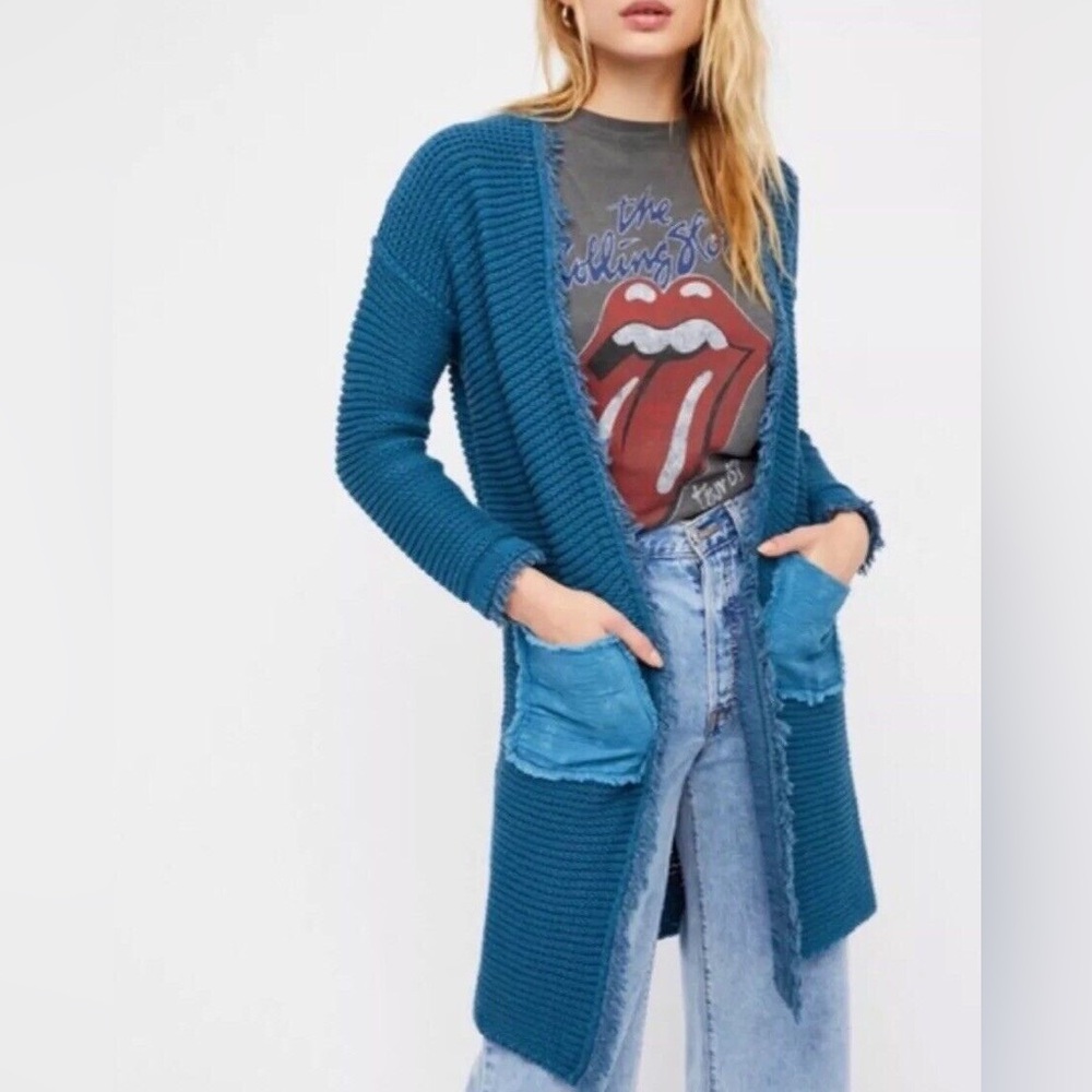 FREE PEOPLE TEAL DISTRESSED CARDIGAN SWEATER SIZE XS